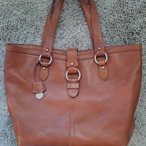 Leather tote bag